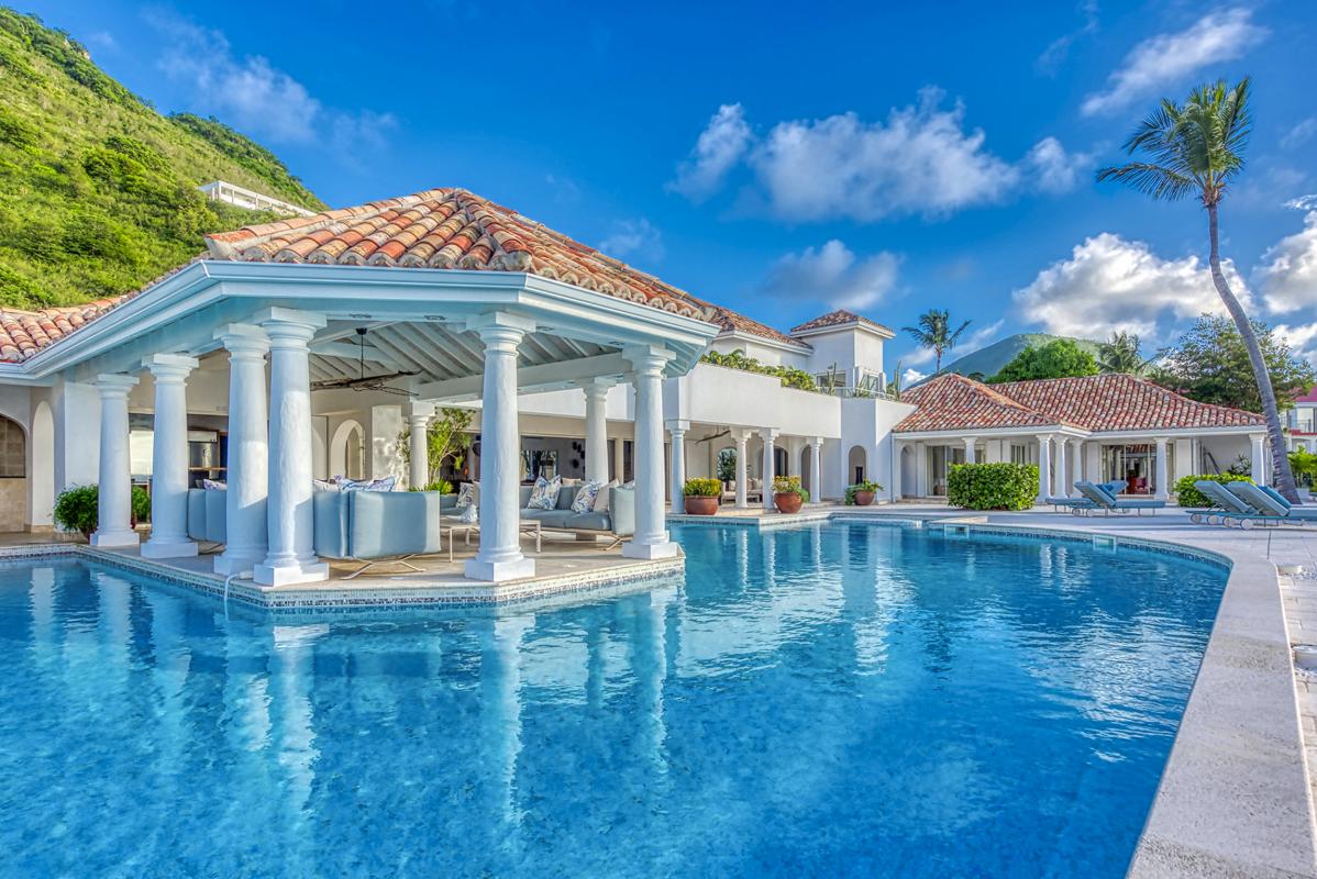 3-PetitePlage5-Pool_A louer villa Grand Case Saint Martin